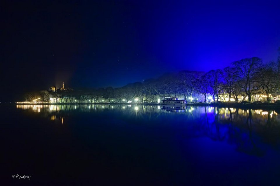 Το φως που κάλυψε τα Ιωάννινα [εικόνες] | iefimerida.gr 4