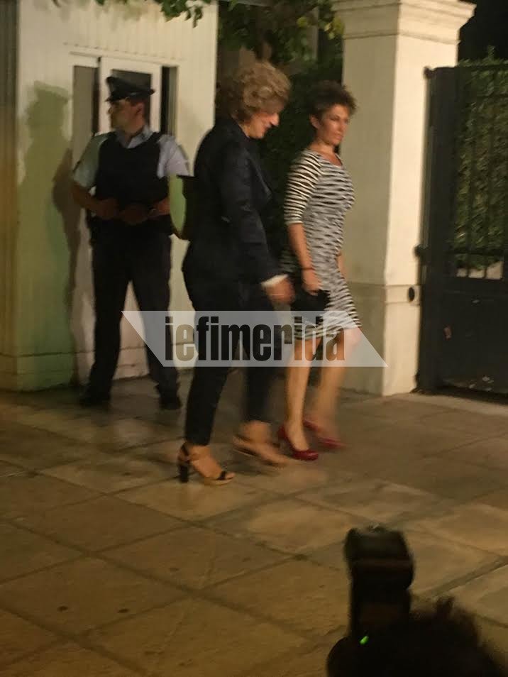 Τα καλά τους έβαλαν οι βουλευτίνες του ΣΥΡΙΖΑ -Ποτό, αντάρτικα και γέλια στο μπαλκόνι του Μαξίμου [εικόνες] | iefimerida.gr 26