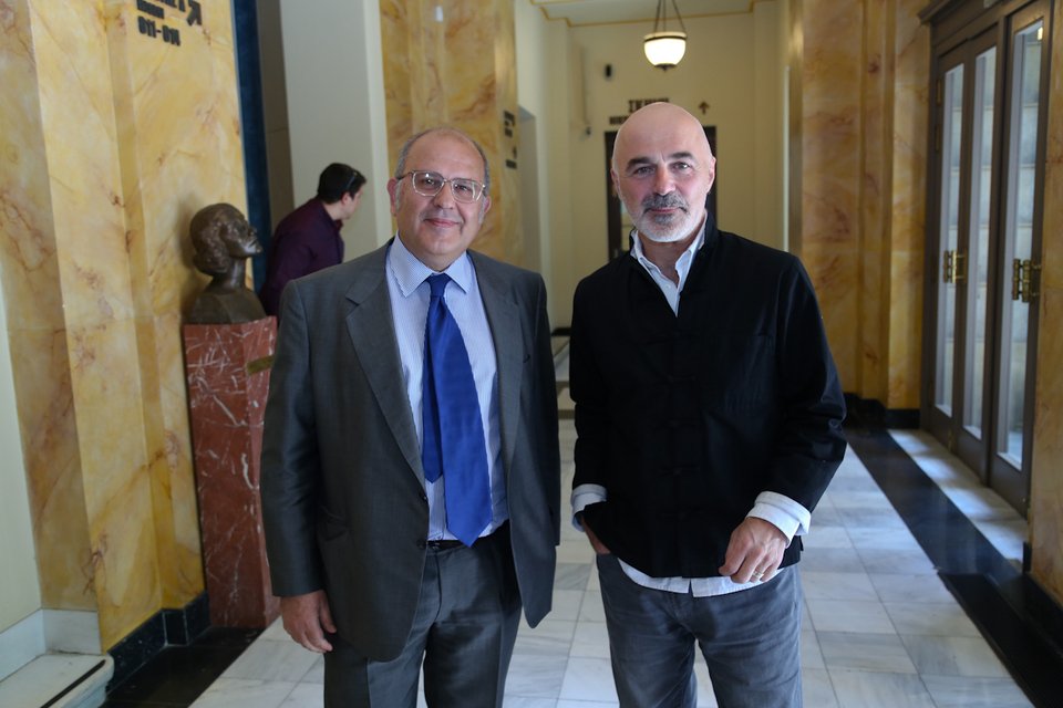 Το λεωφορείο του Εθνικού Θεάτρου και η ιλιγγιώδης ταχύτητα: Στη συνέντευξη Ξυδάκη-Λιβαθινού | iefimerida.gr 0