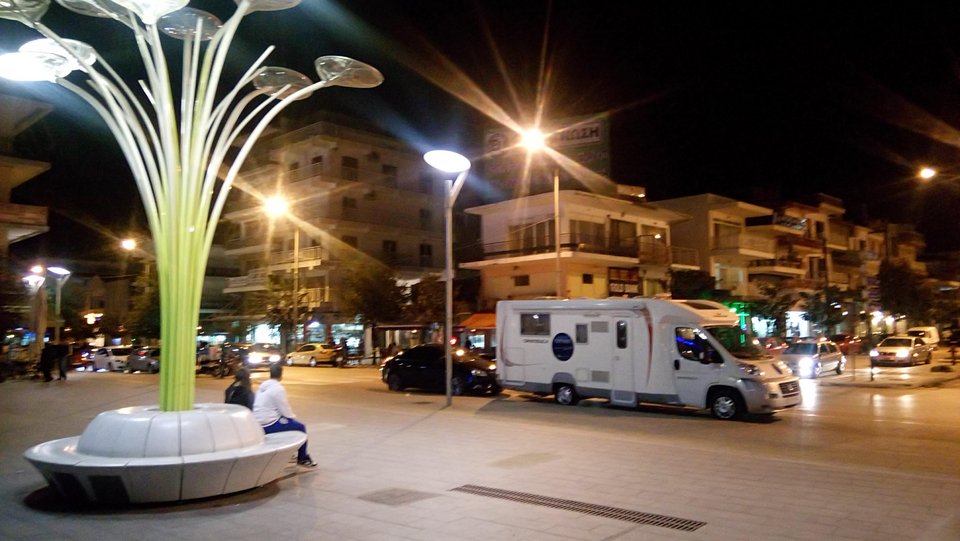 Το πούλμαν του Αδωνι έφτασε μέχρι την Ορεστιάδα [εικόνες] | iefimerida.gr 3