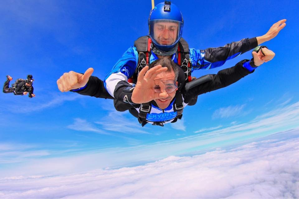 Ο Κώστας Μπακογιάνης γιόρτασε τα γενέθλιά του στον «αέρα» [εικόνες] | iefimerida.gr 0