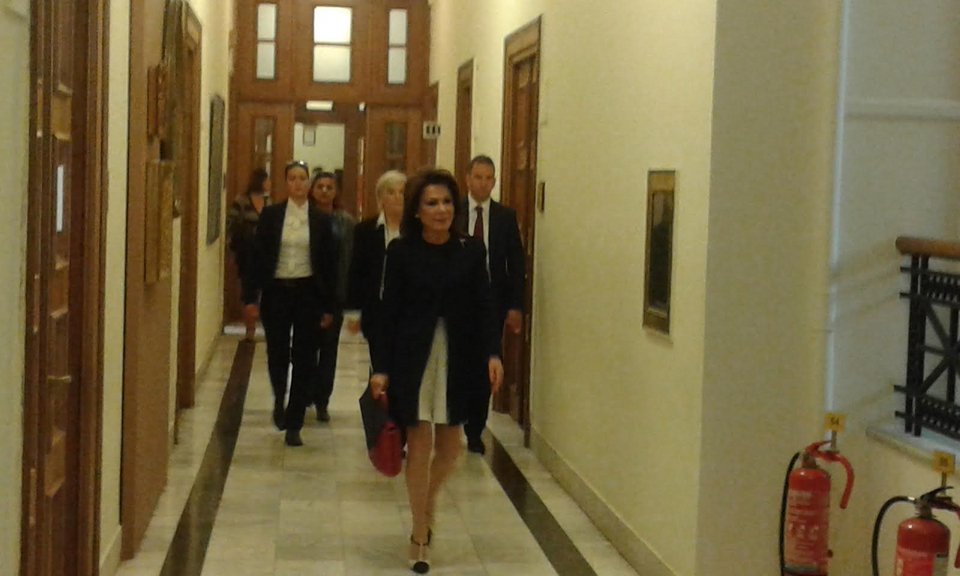 Tι είπαν Γιάννα Αγγελοπούλου και Αλέξης Τσίπρας στο πρώτο τους τετ α τετ  [εικόνες&βίντεο] | iefimerida.gr 2