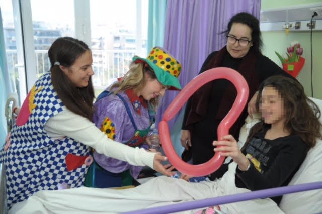 Ο ΟΠΑΠ κοντά στα παιδιά των δύο παιδιατρικών νοσοκομείων – Σημαντικά έργα ανακαίνισης και επίσκεψη-έκπληξη με αποκριάτικο «χρώμα» [εικόνες & βίντεο]  | iefimerida.gr 0