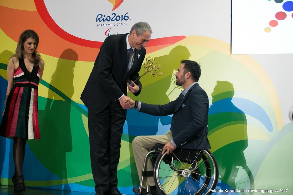  Η Ελληνική Παραολυμπιακή Επιτροπή βραβεύει τον ΟΠΑΠ για την υποστήριξή του [εικόνες & βίντεο] | iefimerida.gr 2
