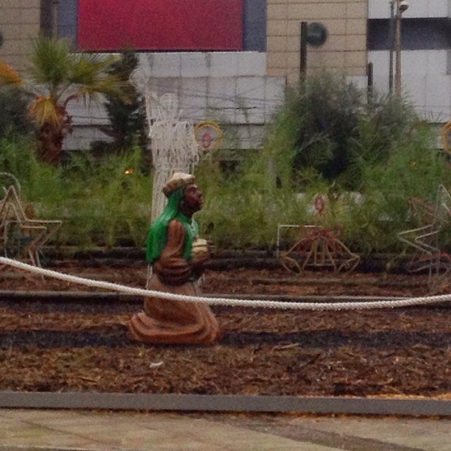 Μυστήριο: Εξαφανίστηκε ο μαύρος μάγος από τη φάτνη της Ομόνοιας [εικόνες] | iefimerida.gr 0