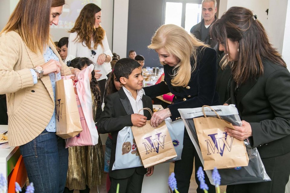 Επίσκεψη «Αποστολής» και της Μαριάννας Βαρδινογιάννη στο «Δημήτρειο» Κέντρο στο Μοσχάτο [εικόνες] | iefimerida.gr 4