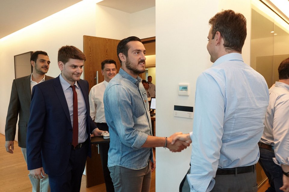 Μητσοτάκης: Ξεκινάμε την επανίδρυση της ΟΝΝΕΔ [εικόνες] | iefimerida.gr 0