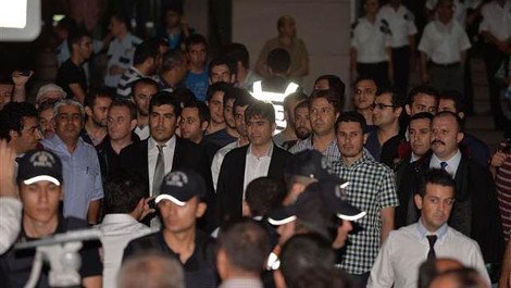 Νέες συλλήψεις υψηλόβαθμων αστυνομικών για κατασκοπεία κατά του Ερντογάν -Ο συνολικός αριθμός ξεπερνά τους 100 [εικόνες] | iefimerida.gr 6