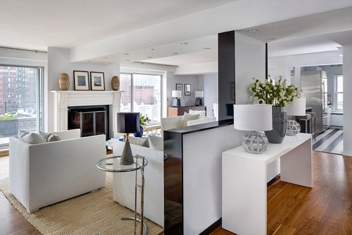 Πουλάει το χλιδάτο της σπίτι η Τζούλια Ρόμπερτς [εικόνες] | iefimerida.gr 1