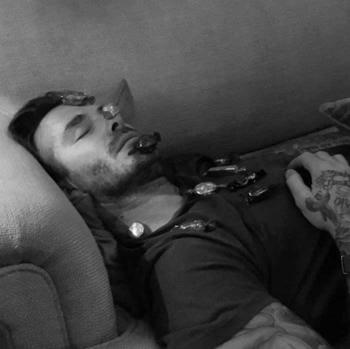 Η χριστουγεννιάτικη φάρσα του υιού Μπέκαμ στον διάσημο μπαμπά του [εικόνα] | iefimerida.gr 1