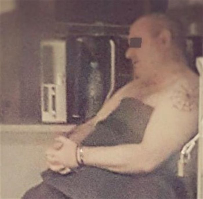 Η πρώτη φωτογραφία του 52χρονου που κακοποίησε την 22χρονη -Μετά τη σύλληψή του | iefimerida.gr 0