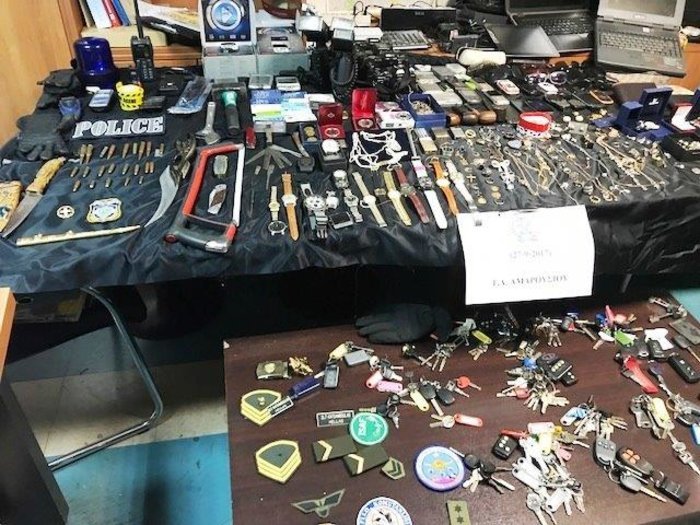 Στη... φάκα ο «χρυσοδάκτυλος» των βορείων προαστίων -Εκλεβε δημόσιες υπηρεσίες και διέπραττε απάτες | iefimerida.gr 1