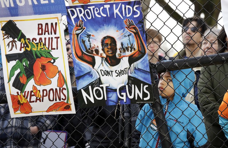 ΗΠΑ: Πάνω από 1 εκατ. άνθρωποι στους δρόμους -Διαμαρτυρήθηκαν κατά των όπλων [εικόνες] | iefimerida.gr 11