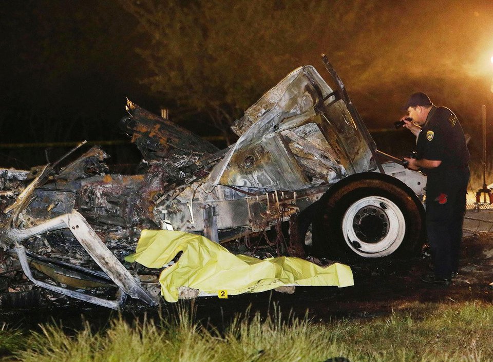 Τραγωδία στις ΗΠΑ: Επτά μαθητές νεκροί από σύγκρουση σχολικού λεωφορείου με φορτηγό [εικόνες]  | iefimerida.gr 1