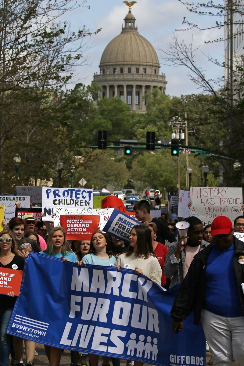 ΗΠΑ: Πάνω από 1 εκατ. άνθρωποι στους δρόμους -Διαμαρτυρήθηκαν κατά των όπλων [εικόνες] | iefimerida.gr 2