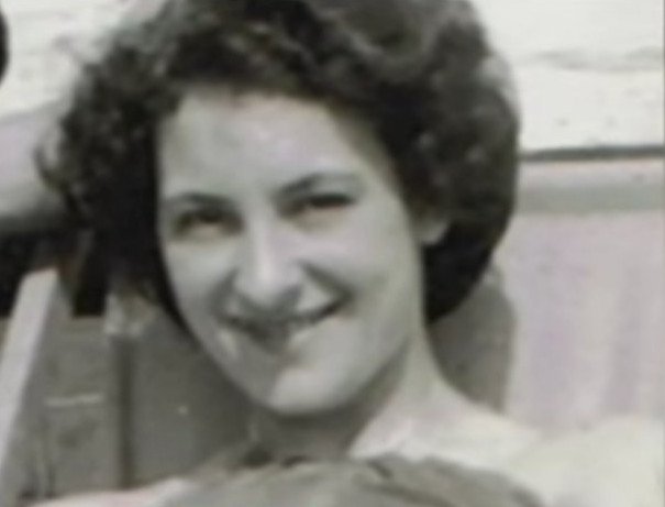 Μια συγκλονιστική ιστορία αγάπης: Συναντήθηκαν 72 χρόνια μετά [βίντεο] | iefimerida.gr 1