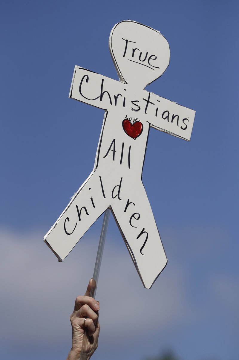 ΗΠΑ: Στους δρόμους οι Αμερικανοί κατά της μεταναστευτικής πολιτικής του Τραμπ [εικόνες] | iefimerida.gr 3