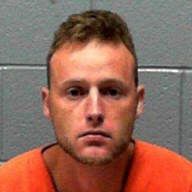 Σοκ: Κοριτσάκι 10 μηνών πέθανε μετά από σεξουαλική κακοποίηση από τον σύντροφο της μητέρας του [εικόνες]   | iefimerida.gr 1