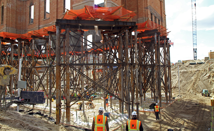 «Ιπτάμενη» εκκλησία στη Γιούτα - Μια πρωτότυπη διαδικασία αναπαλαίωσης [εικόνες] | iefimerida.gr 0