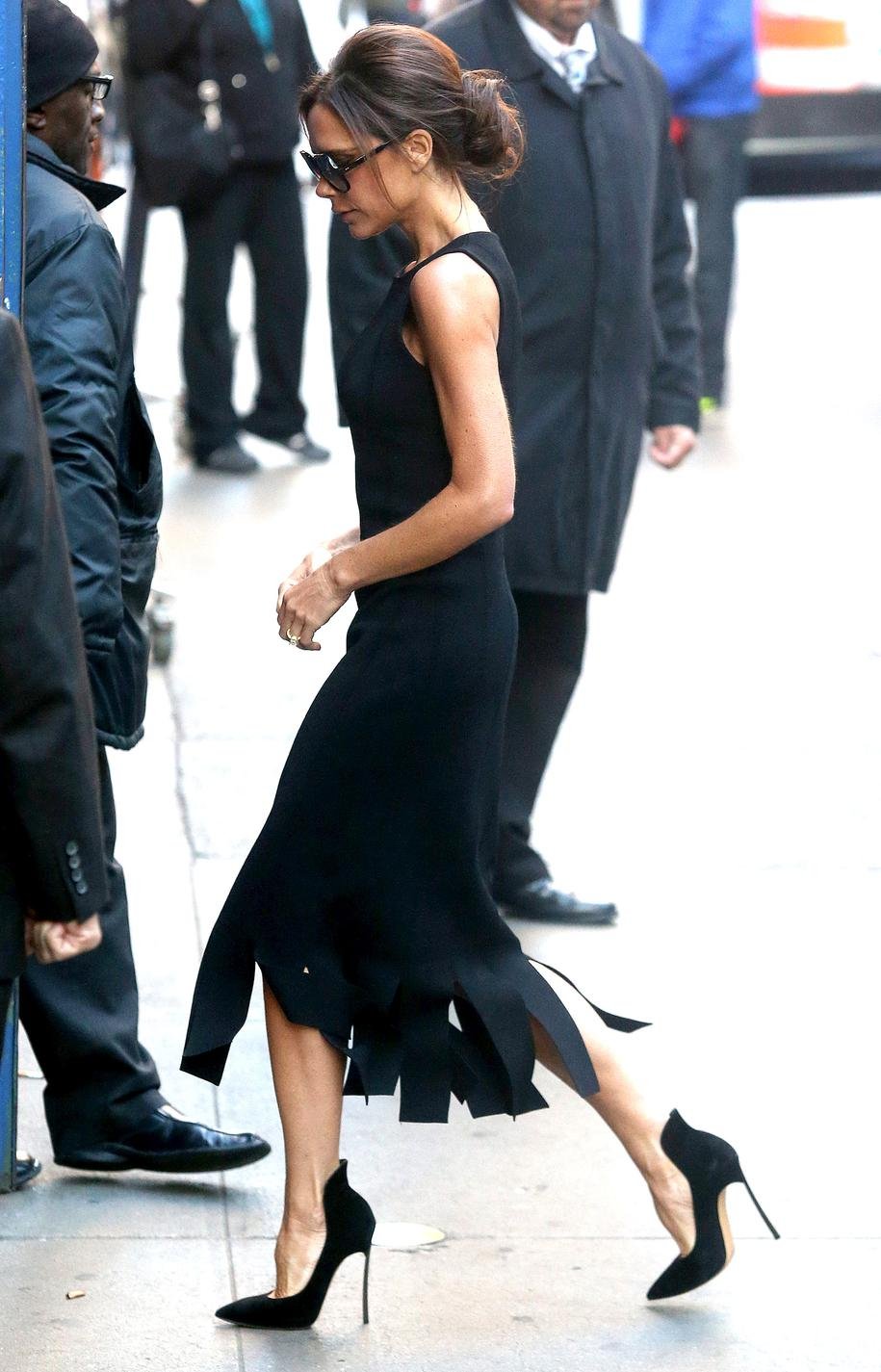 Η Βικτόρια Μπέκαμ δεν θα ξαναφορέσει τακούνια -Ζήτω τα μπάσκετ! [εικόνες] | iefimerida.gr 19