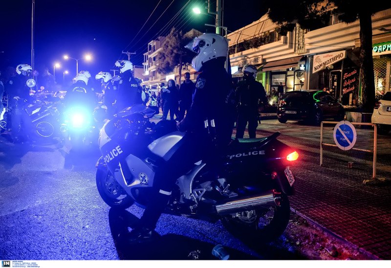 Σε επεισόδια και προσαγωγές από την αστυνομία κατέληξε το ραντεβού για κόντρες στη Βάρκιζα [εικόνες] | iefimerida.gr 7