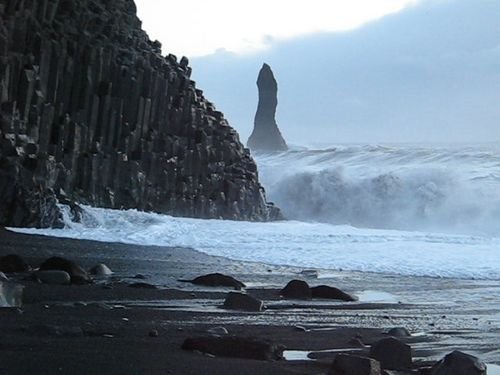 Μια παραλία σκέτο... ηφαίστειο στην Ισλανδία [εικόνες&βίντεο] | iefimerida.gr 7