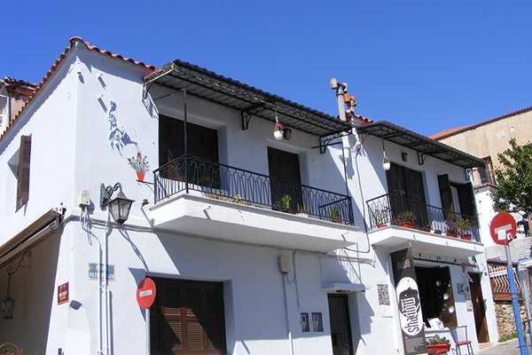 Τι συμβαίνει στις 10:23 κάθε μέρα στην Ξάνθη -Το παιχνίδι του ήλιου που δημιουργεί ένα... γλυπτό [εικόνες] | iefimerida.gr 3