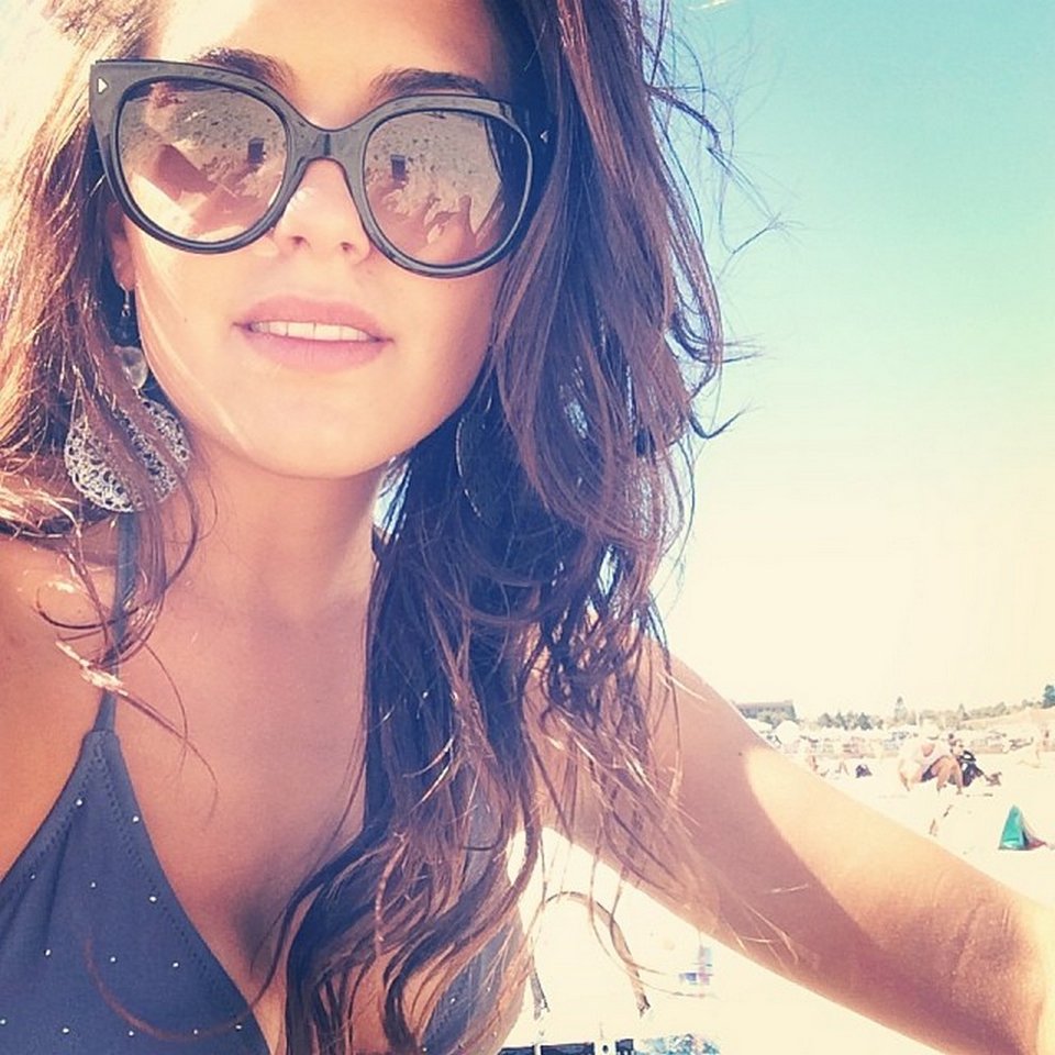 Η μελαχρινή Ελληνίδα θεά που έχει τρελάνει τους Αυστραλούς -Το σέξι μοντέλο που έγινε επιτυχημένη ηθοποιός [εικόνες] | iefimerida.gr 6