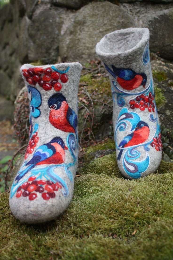 Οι Ρώσοι «απαντούν» στις Ugg με τις Βάλενκι -Στρας και σφυροδρέπανο [εικόνες]   | iefimerida.gr 3