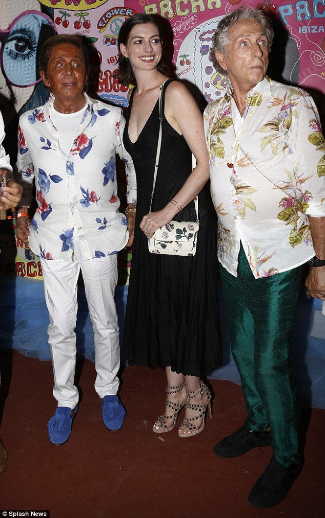 Ο Valentino... κατάμαυρος [εικόνες] | iefimerida.gr 0