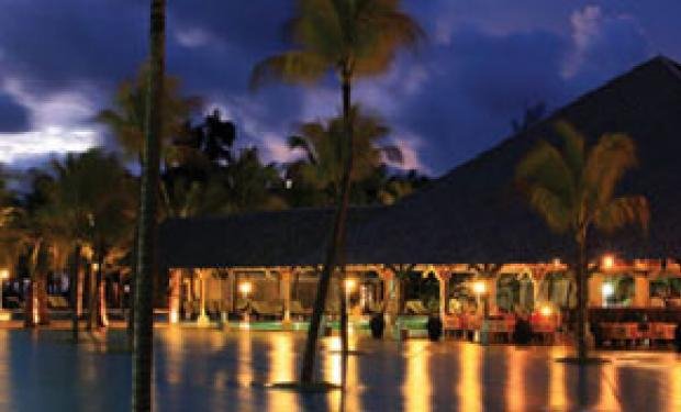 Η Βαλερί Τριερβελέρ αδυνατισμένη περνάει χλιδάτες διακοπές σε εξωτικό νησί [εικόνες] | iefimerida.gr 5