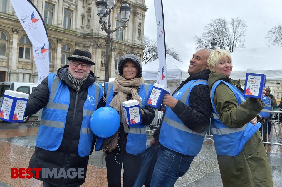 Ο νέος έρωτας της Βαλερί Τριερβελέρ -Ενας γίγαντας, παίκτης ράγκμπι [εικόνες] | iefimerida.gr 4