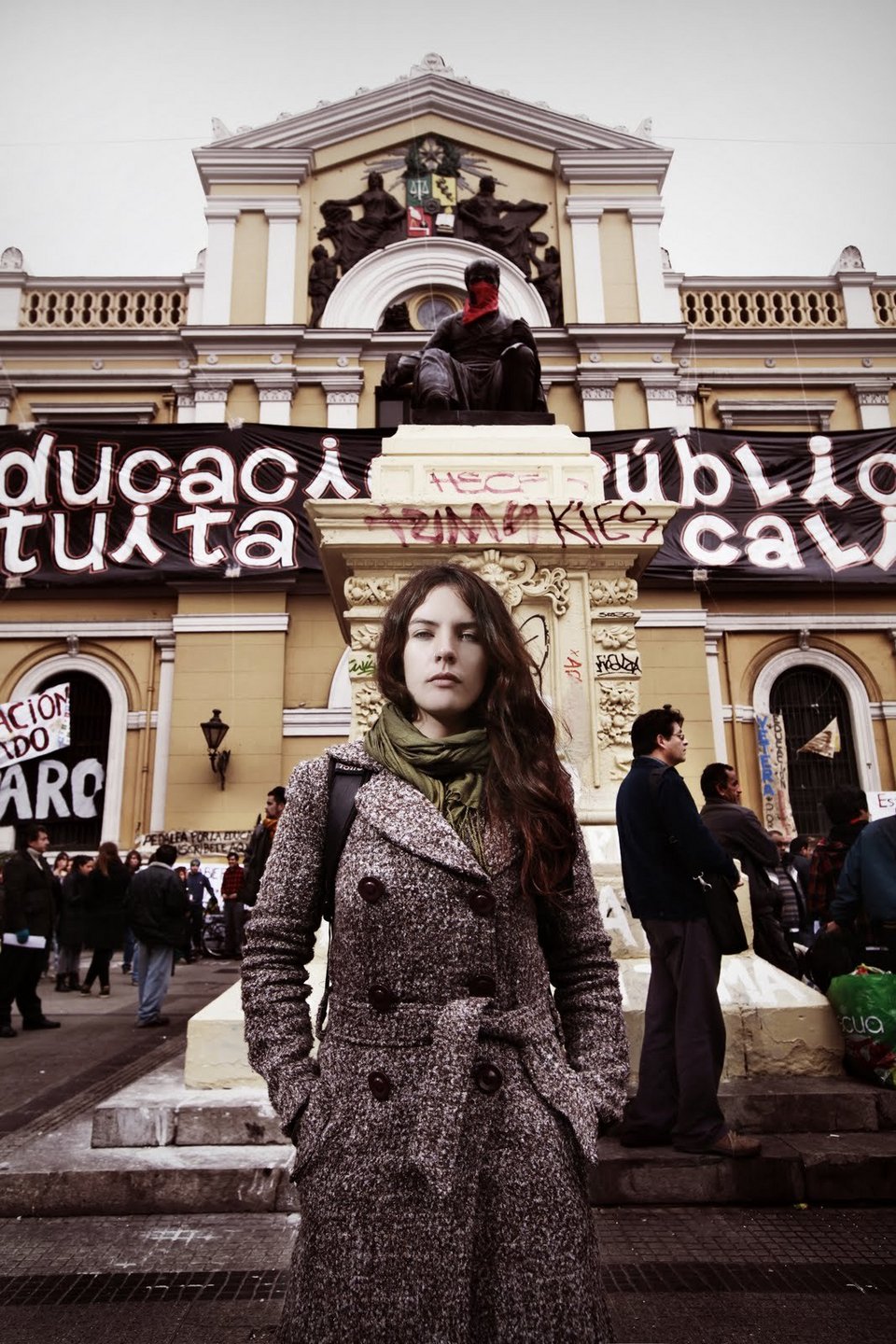 Καμίλα Βαγιέχο: Η πανέμορφη κομμουνίστρια βουλευτής της Χιλής που χαιρέτισε τη νίκη ΣΥΡΙΖΑ [εικόνες] | iefimerida.gr 11