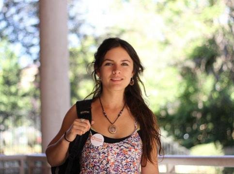 Καμίλα Βαγιέχο: Η πανέμορφη κομμουνίστρια βουλευτής της Χιλής που χαιρέτισε τη νίκη ΣΥΡΙΖΑ [εικόνες] | iefimerida.gr 6