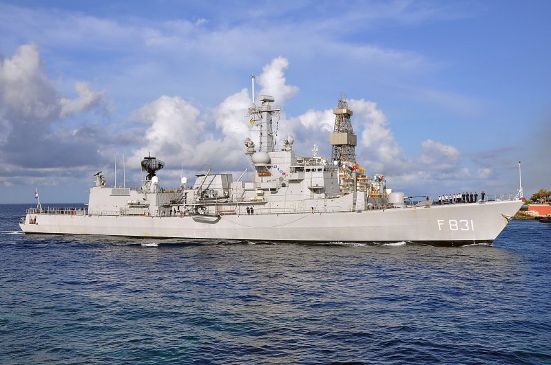 Το ΝΑΤΟ έστειλε άλλα δυο πολεμικά πλοία στο Αιγαίο για να σταματήσουν τους πρόσφυγες [εικόνες] | iefimerida.gr 3