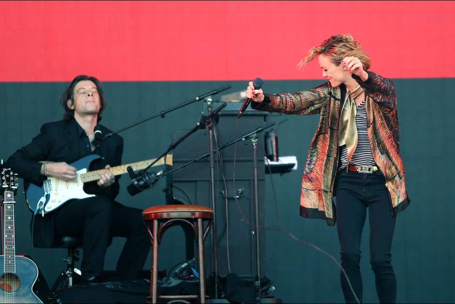 Βανέσα Παραντί, η πρώην μούσα του Τζόνι Ντεπ τραγουδούσε υπέροχα [εικόνες] | iefimerida.gr 1