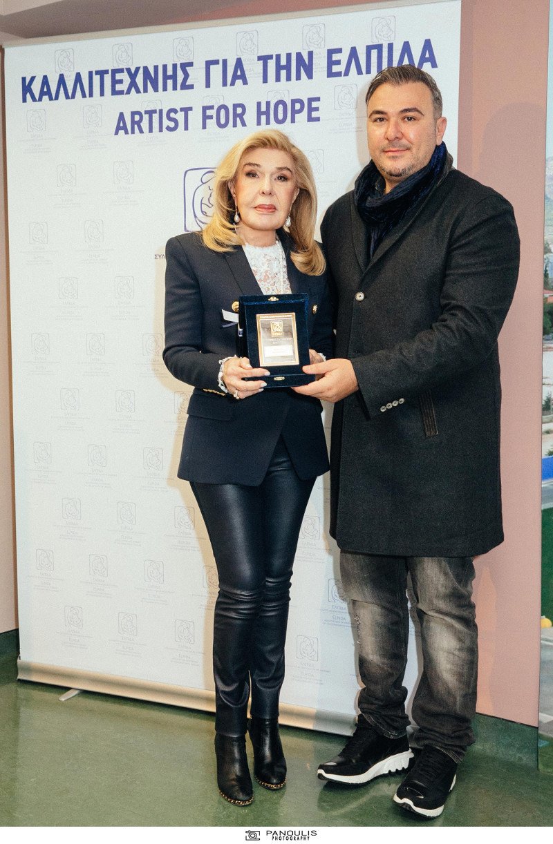 Η «ΕΛΠΙΔΑ» ανακηρύσσει τον Αντώνη Ρέμο «Καλλιτέχνη για την Ελπίδα 2018-2020» | iefimerida.gr 2