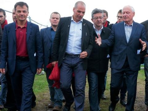 Ο Βαρουφάκης φόρεσε το σφυροδρέπανο -Το σχέδιο Β για την Ελλάδα [εικόνες] | iefimerida.gr 0