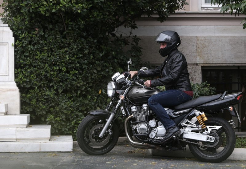 Βαρουφάκης σε Καμμένο: Αν αποδείξεις ότι δούλευα σε funds σου χαρίζω τη μηχανή μου... | iefimerida.gr 0