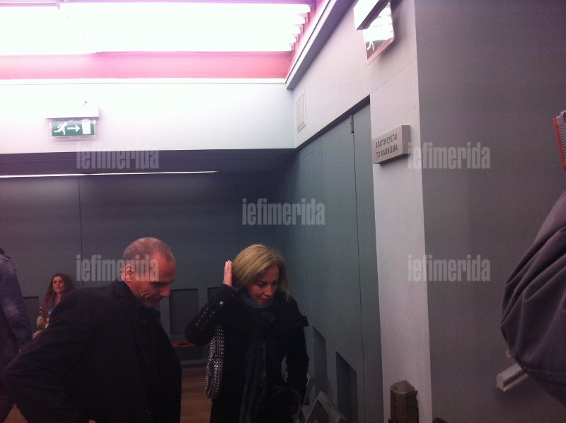 Ο Βαρουφάκης ψήφισε για Πρόεδρο και πήγε θέατρο: «Θα ζήσουμε ευτυχισμένες μέρες σαν του Μπέκετ» [εικόνες] | iefimerida.gr 2