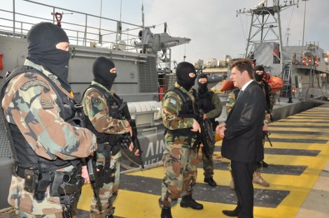 Το Λιμενικό απέκτησε 2 οχήματα επιτήρησης S.U.V. με θερμικές κάμερες-Παραλαβή από τον υπουργό Ναυτιλίας | iefimerida.gr 4