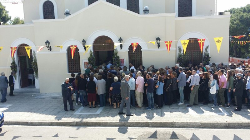 Συνωστισμός στο προσκύνημα των λειψάνων της Αγίας Βαρβάρας -Ουρά... χιλιομέτρων [εικόνες] | iefimerida.gr 2