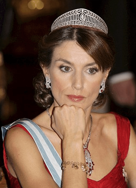 Η βασίλισσα Λετίθια «έφαγε» την Κέιτ Μίντλετον -Οι τολμηρές επιλογές της μιας και οι συντηρητικές της άλλης [εικόνες] | iefimerida.gr 0