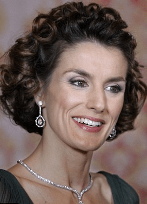 Η βασίλισσα Λετίθια «έφαγε» την Κέιτ Μίντλετον -Οι τολμηρές επιλογές της μιας και οι συντηρητικές της άλλης [εικόνες] | iefimerida.gr 1