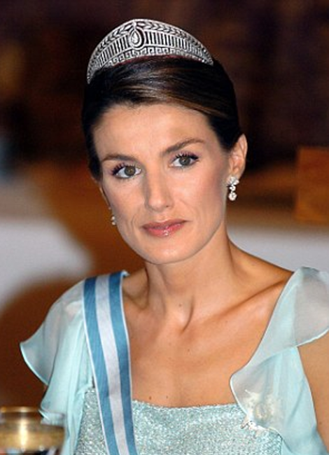 Η βασίλισσα Λετίθια «έφαγε» την Κέιτ Μίντλετον -Οι τολμηρές επιλογές της μιας και οι συντηρητικές της άλλης [εικόνες] | iefimerida.gr 2