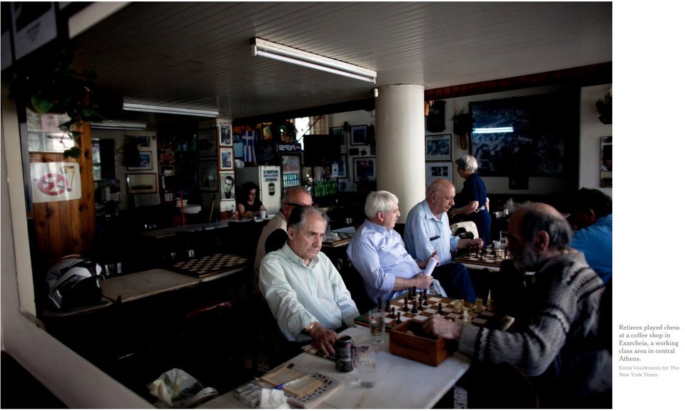 Οδοιπορικό των New York Times στα στέκια των συνταξιούχων στην Αθήνα: Αυτοί πληρώνουν την κρίση [εικόνες] | iefimerida.gr 1