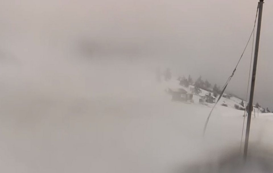 Αυτός είναι ο σκιέρ που καταπλακώθηκε από χιονοστιβάδα στη Βασιλίτσα [εικόνες & βίντεο] | iefimerida.gr 9