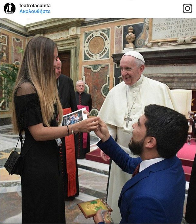 Βουλευτής κάνει γονυπετής πρόταση γάμου μέσα στο Βατικανό μπροστά στον Πάπα [βίντεο] | iefimerida.gr 0