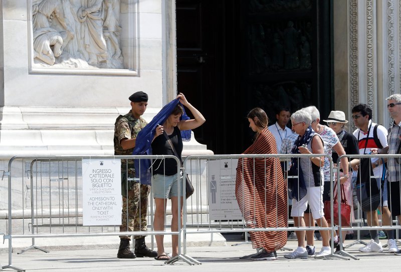 Με τσιμεντένια οδοφράγματα θωρακίζεται η Ιταλία -Φοβούνται τρομοκρατικό χτύπημα | iefimerida.gr 1