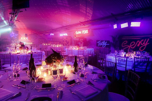 Στα έγκατα της Γης -Θέατρα, θεματικά πάρκα, γκολφ και μπόουλινγκ [εικόνες] | iefimerida.gr 11